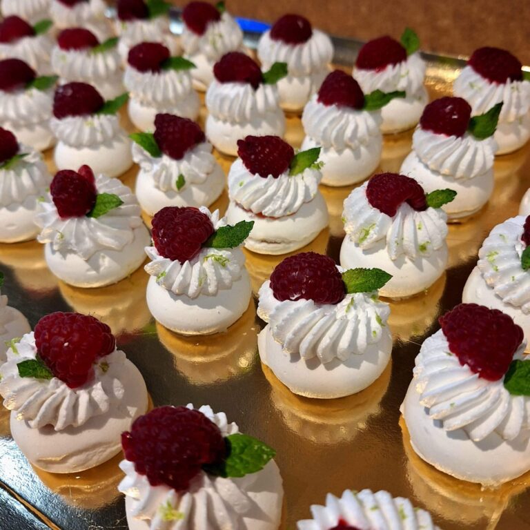 Mini pavlovas