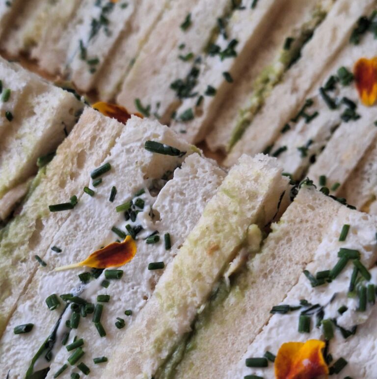 Mini sandwich triangle