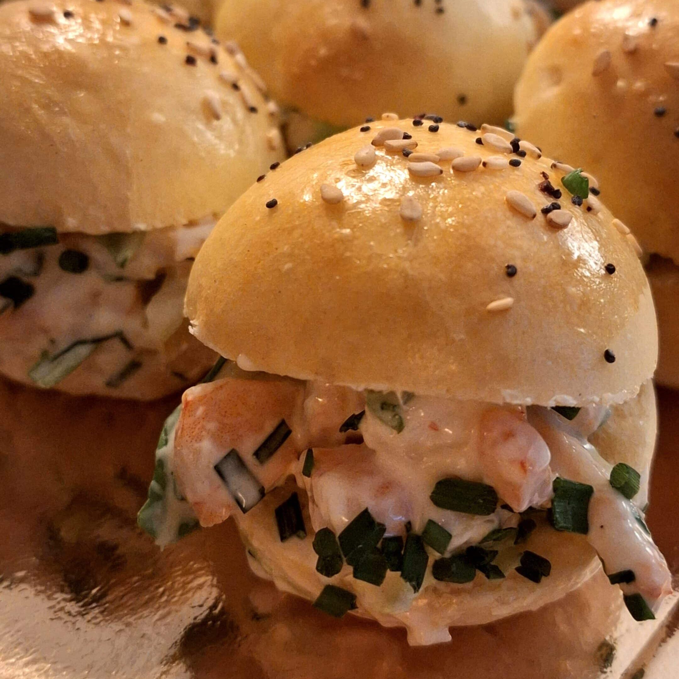 Mini buns crevettes 1 Mini buns crevettes – Image 1